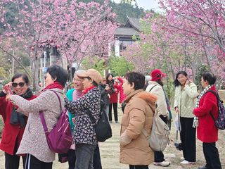 yl6809永利官网组织离退休女教职工开展...